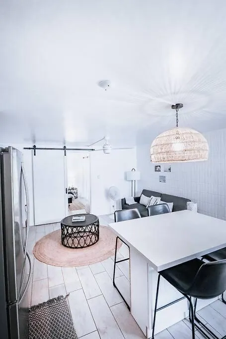 Hau'ula Modern 2 Bedroom Ground Floor Getaway 0*,